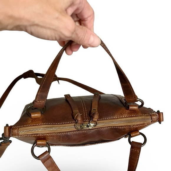 LIKE NEW! Frye Melissa Medium Crossbody in Cognac Antique Pull Up Leather - Picture 5 of 9